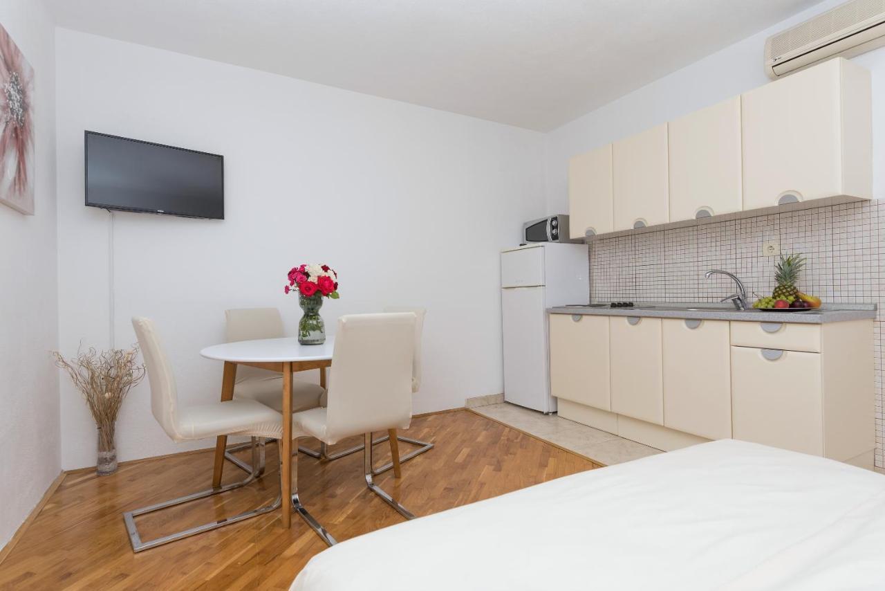 Skiljini Dvori - Apartman Makarska Eksteriør bilde