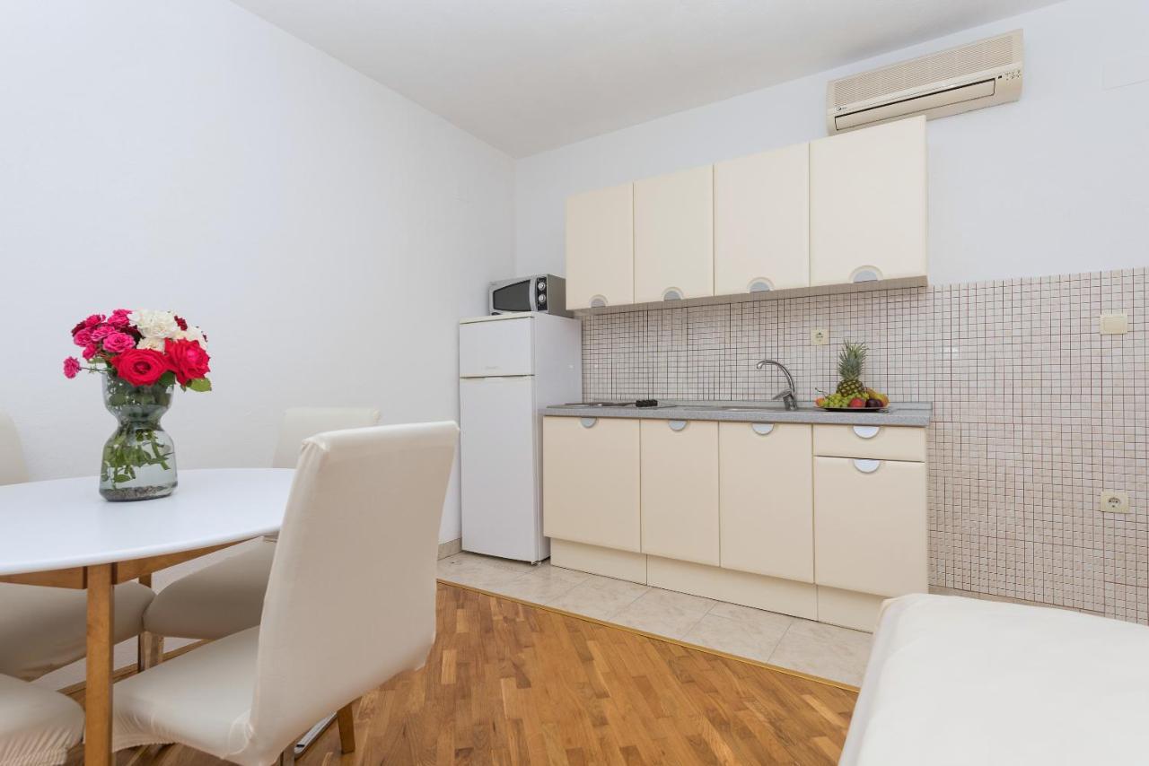 Skiljini Dvori - Apartman Makarska Eksteriør bilde