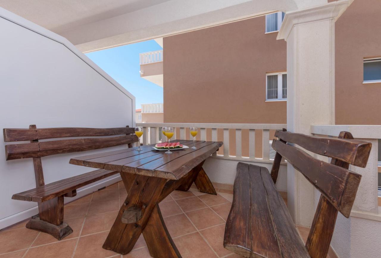 Skiljini Dvori - Apartman Makarska Eksteriør bilde