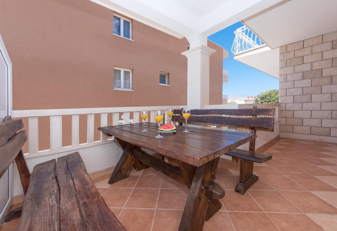 Skiljini Dvori - Apartman Makarska Eksteriør bilde